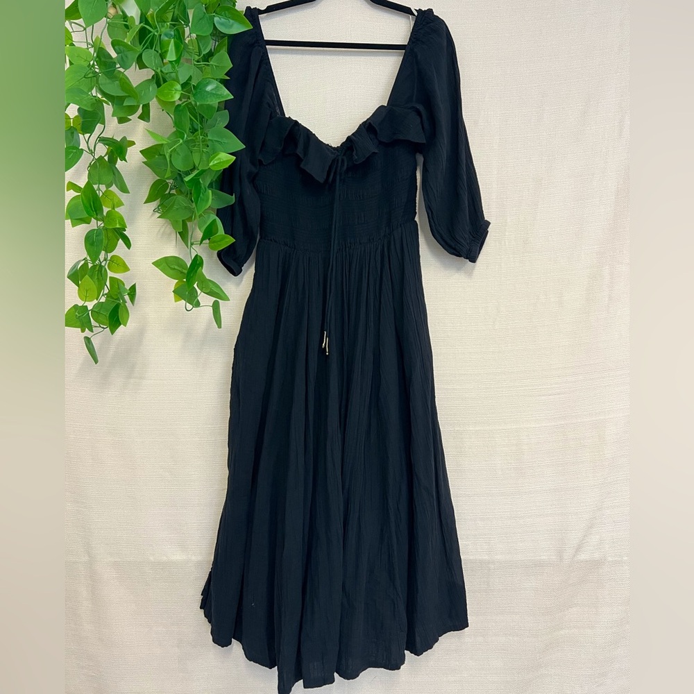 Black Mid Sleeve Dress